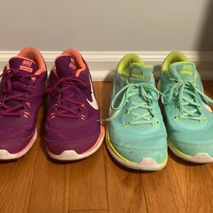 2 pairs of women Nike sneakers (price for both) size 9